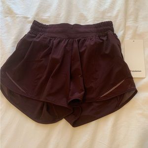 Hotty Hot LR Short 4” Lined NWT